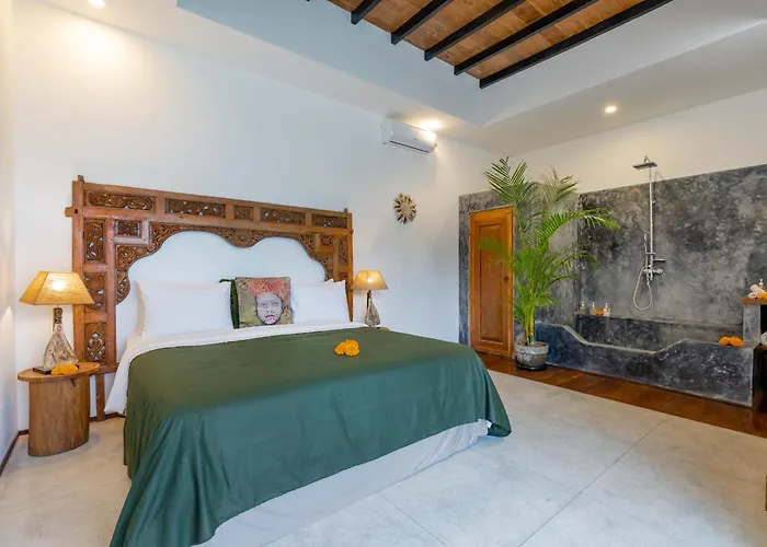 Wuizy By Dreamawaybali Villa *